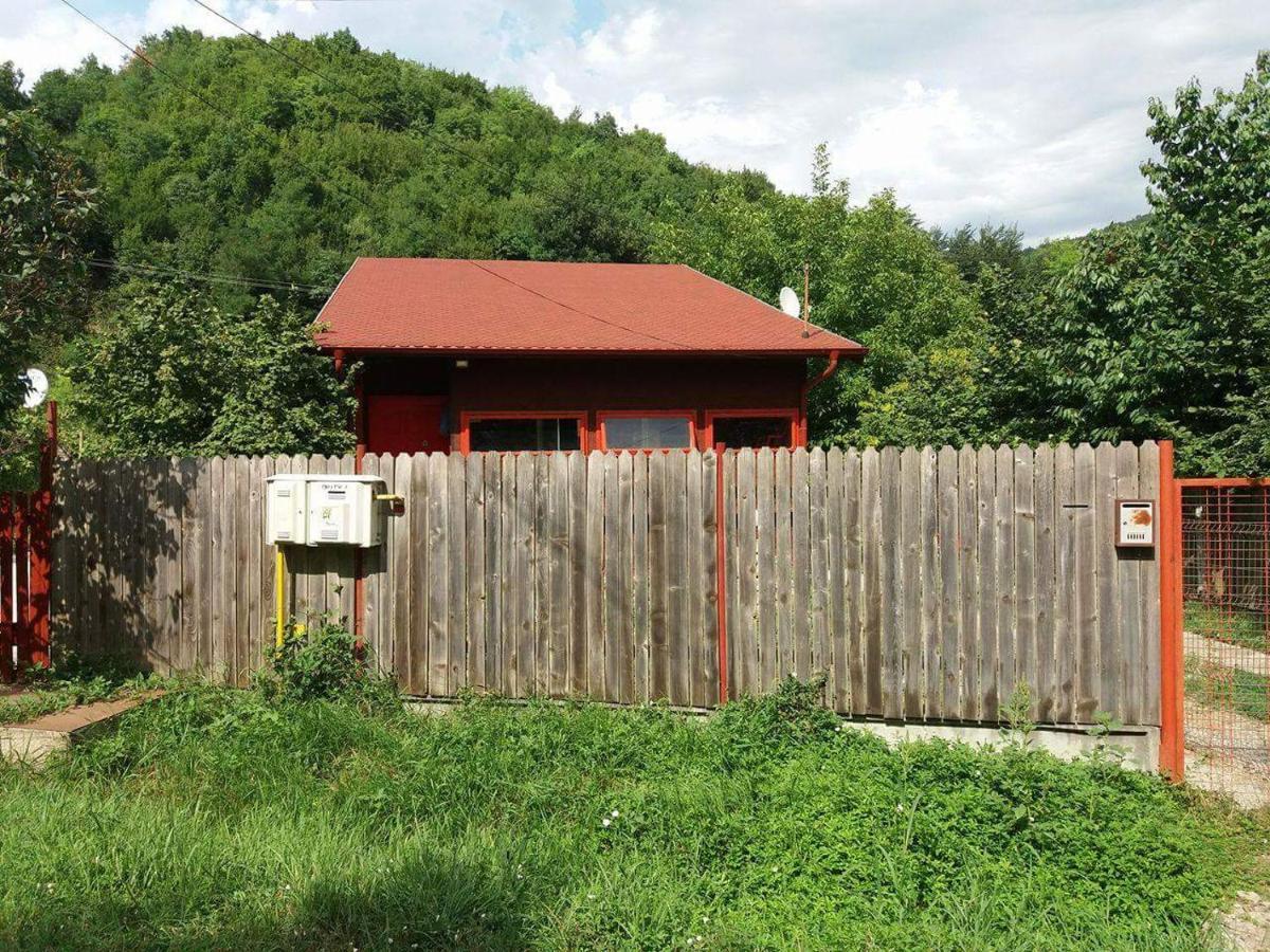 Canadian House Sarata-Monteoru Luaran gambar